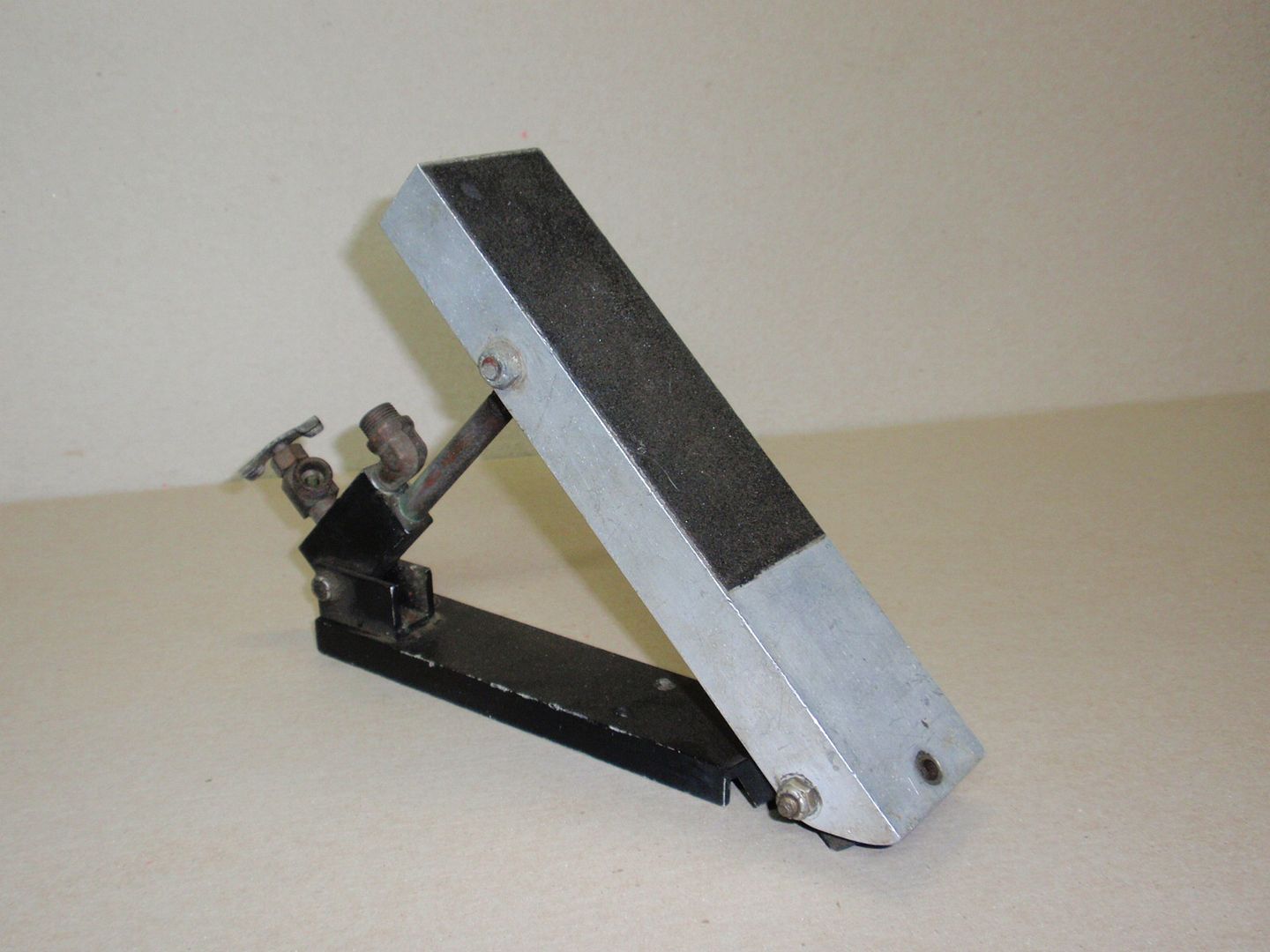 Features GAS PEDALS....picture thread The H.A.M.B.